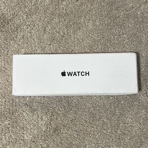 Apple Watch SE (Gen 2) 40mm Silver Aluminum + Winter Blue Sport Loop, GPS